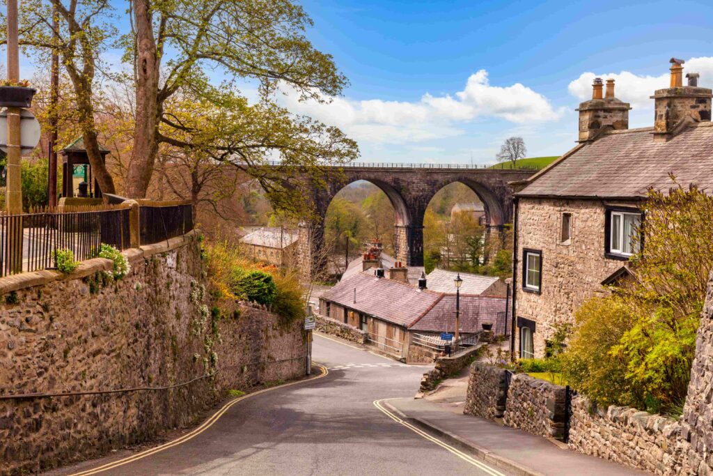 CREATIVE ESCAPE IN THE YORKSHIRE DALES, ENGLAND 
